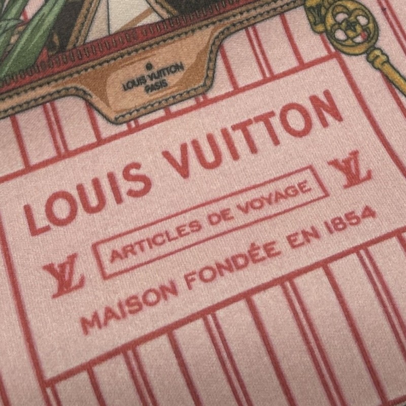 LV Tee