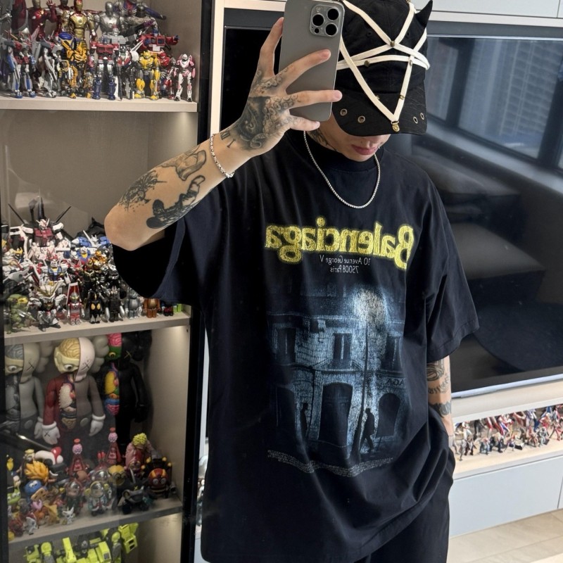 Balenciaga Unisex Tee