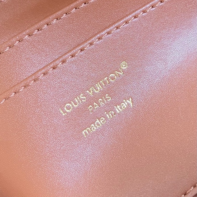 LV Capucines Souple