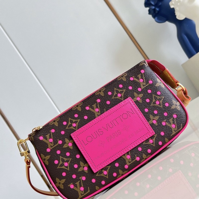LV Pochette