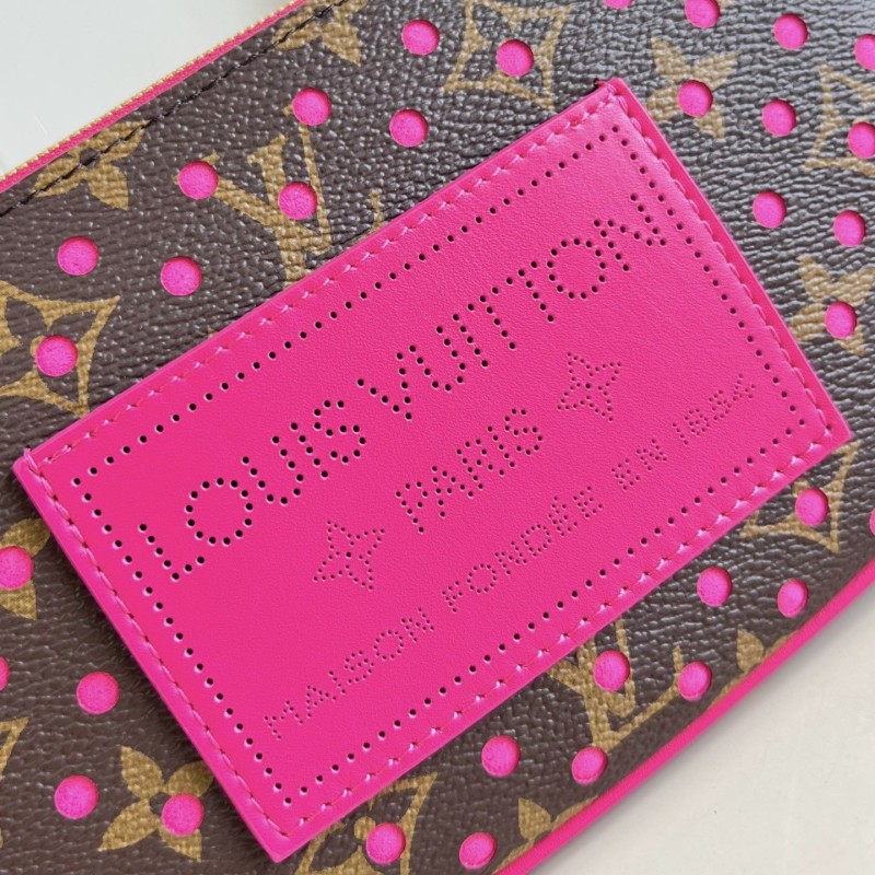 LV Pochette