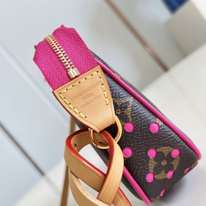 LV Pochette