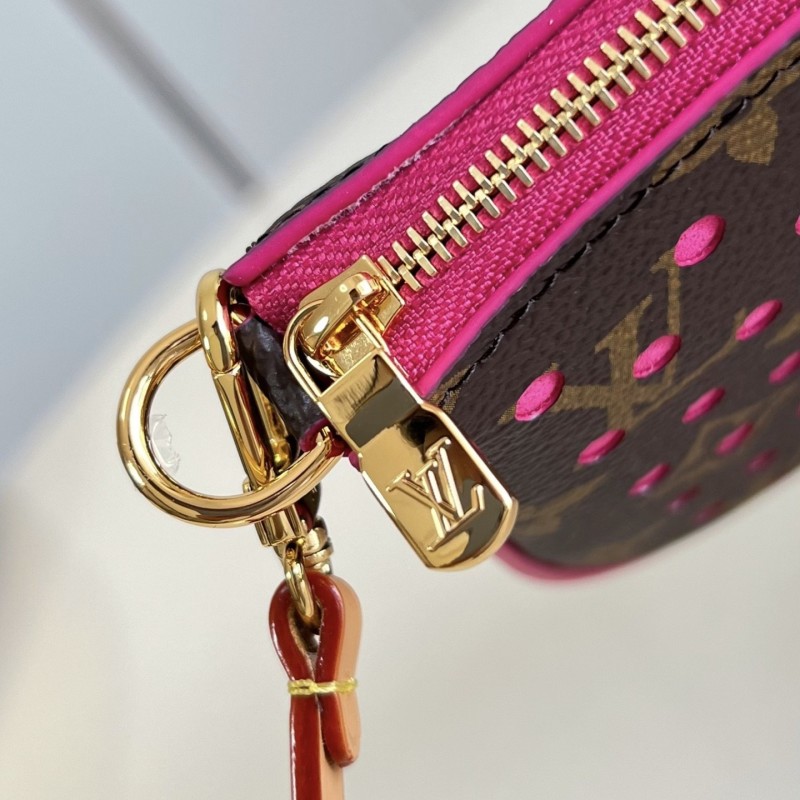 LV Pochette