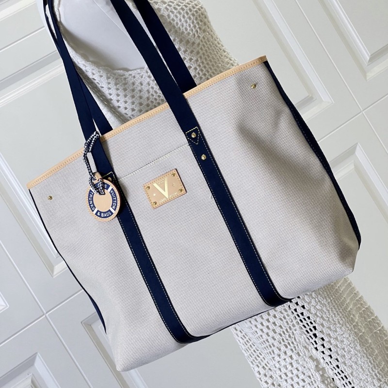 LV Escale Handbag 