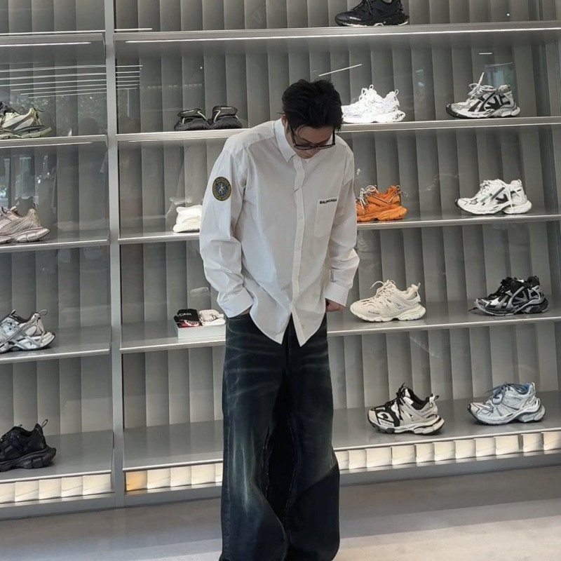 Balenciaga Unisex Shirts 