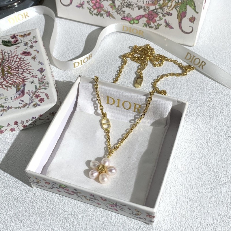 Dior Necklace 