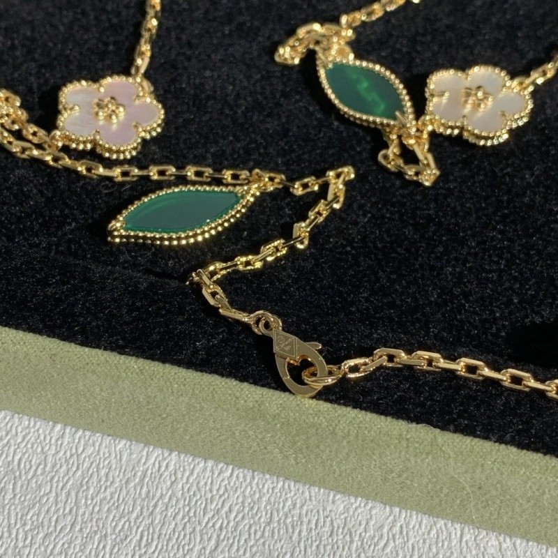VCA Necklace 