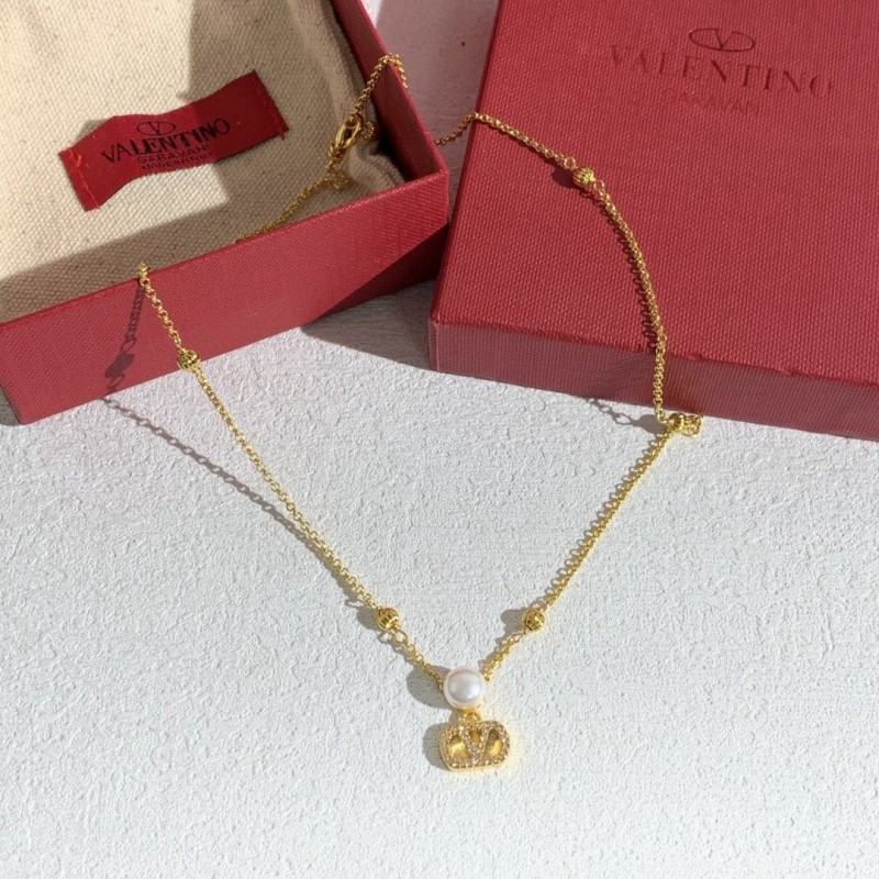 Velentino Necklace 