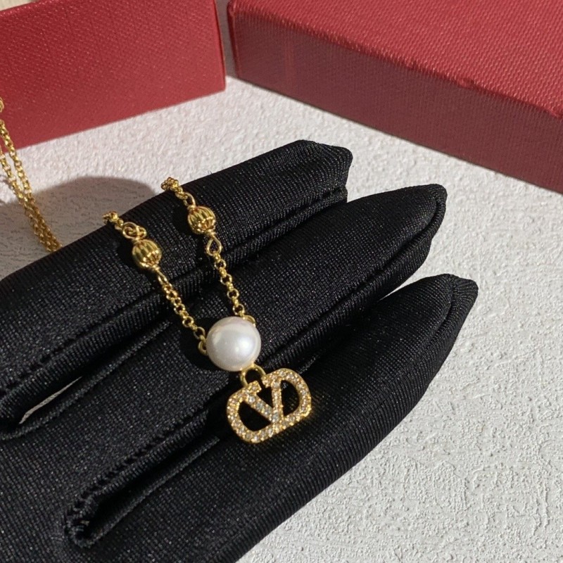 Velentino Necklace 