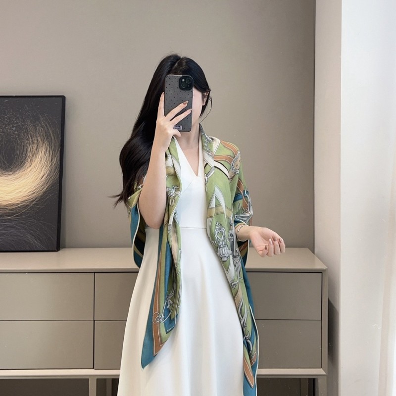 Hermes Shawl