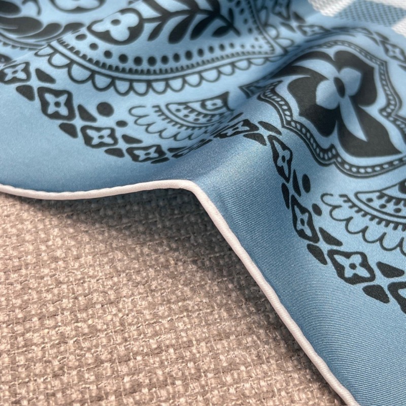 LV Scarf