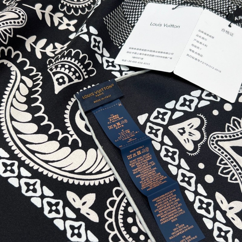 LV Scarf