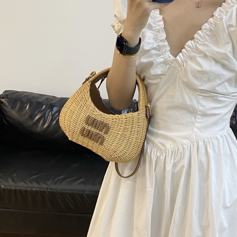 MiuMiu Wander