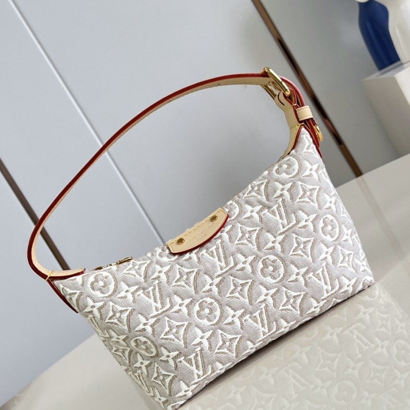 LV Pochette Hills