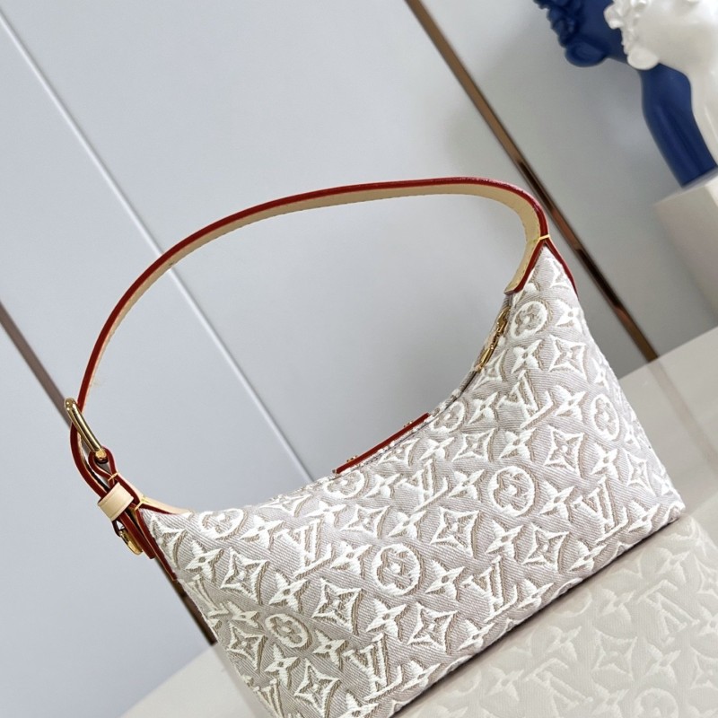 LV Pochette Hills