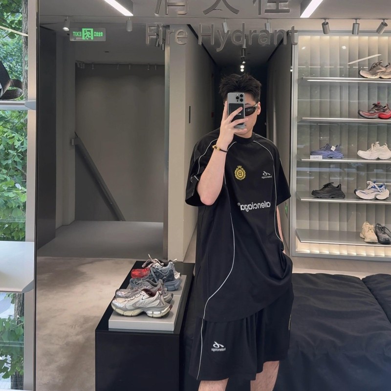 Balenciaga Unisex Tee