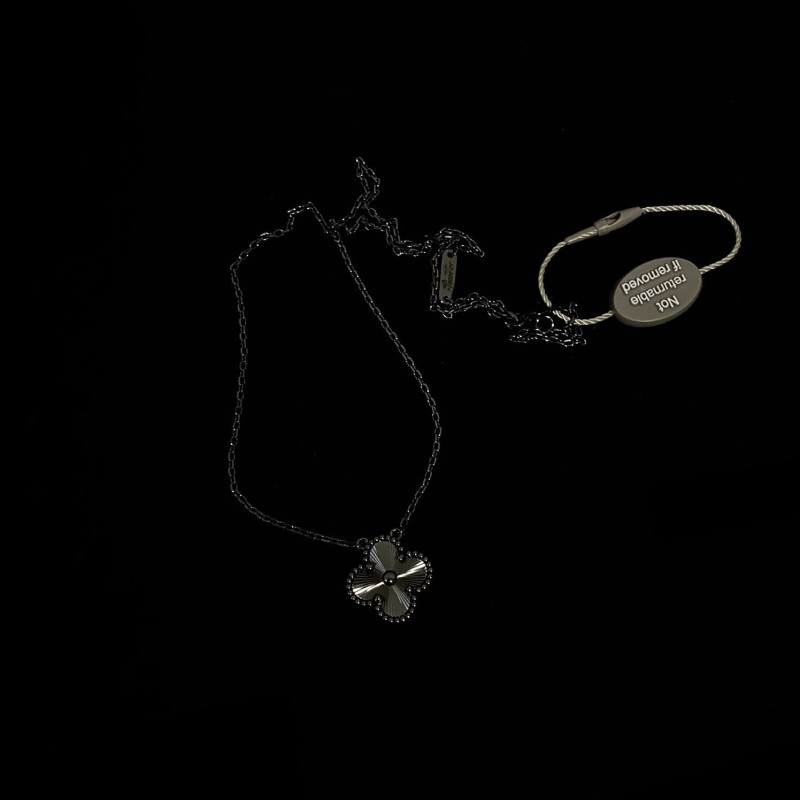 VCA Necklace 