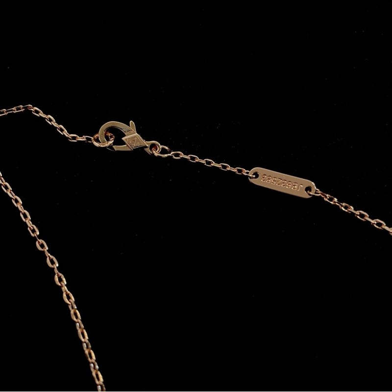 VCA Necklace 