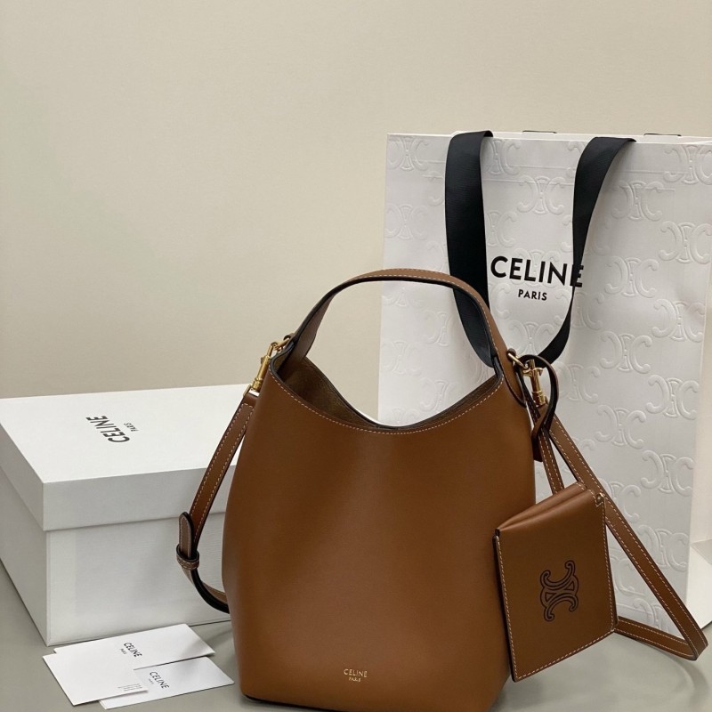 Celine Hobo