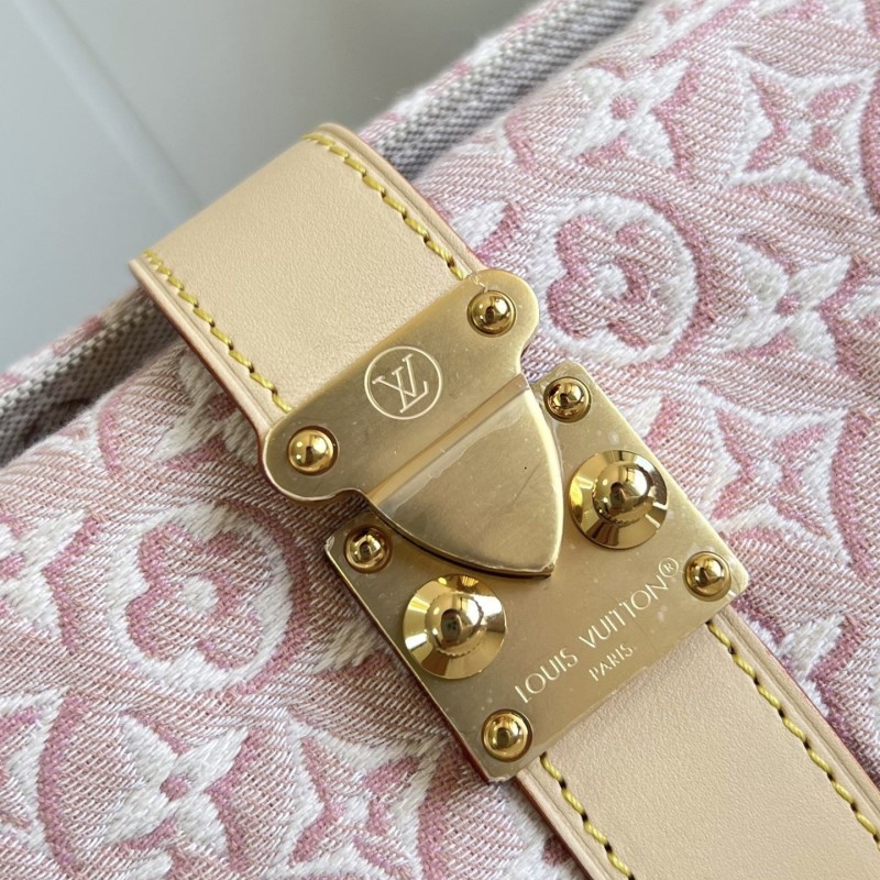 LV Pochette Mia