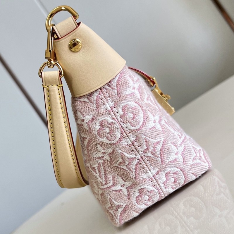 LV Pochette Mia
