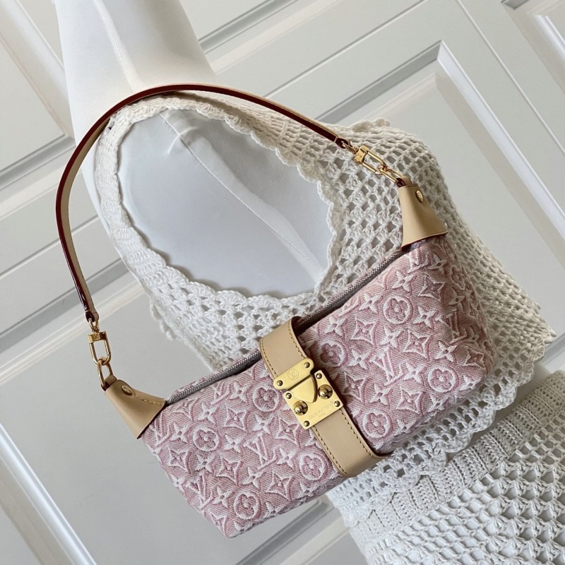 LV Pochette Mia