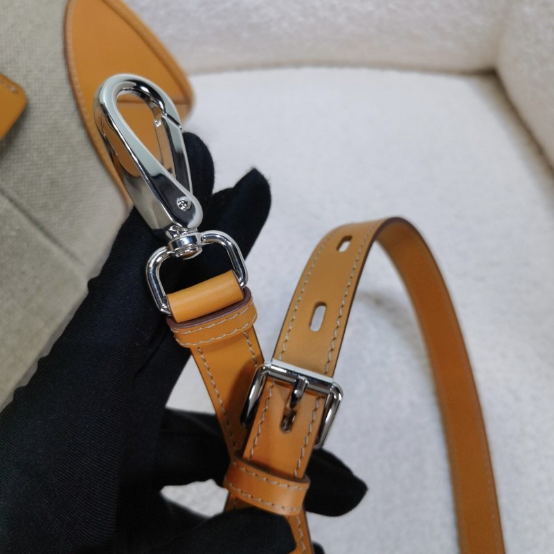 Prada Bonnie