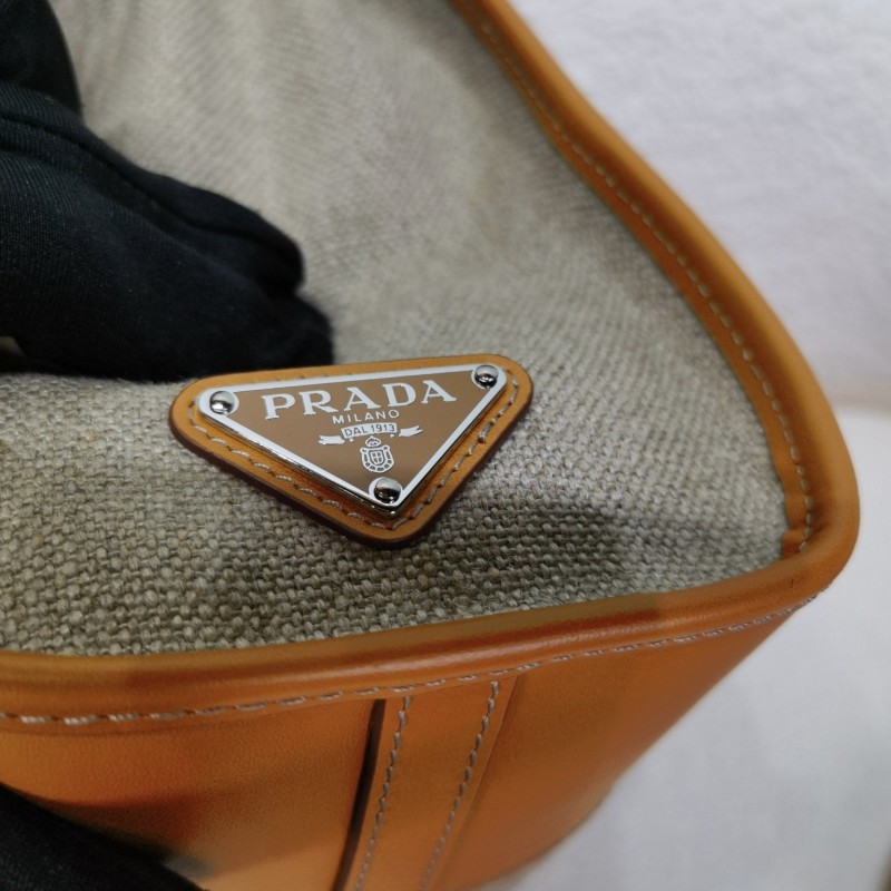 Prada Bonnie
