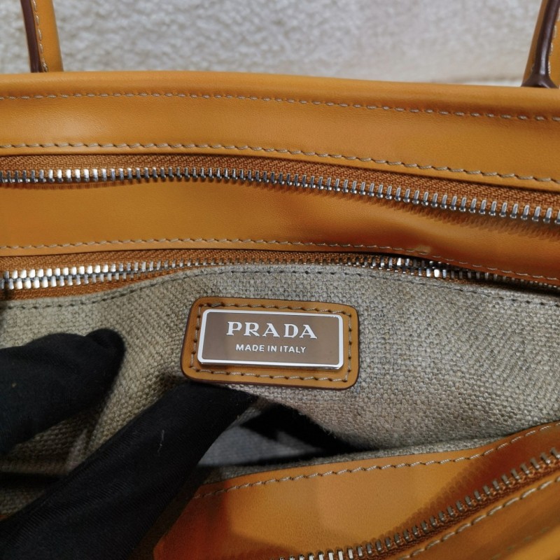Prada Bonnie