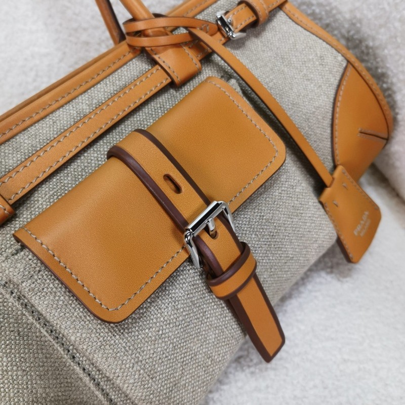 Prada Bonnie