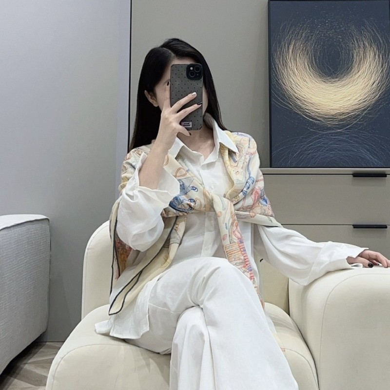 Hermes Shawl
