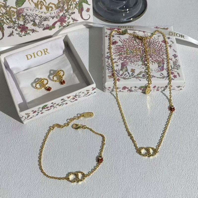 Dior Necklace 