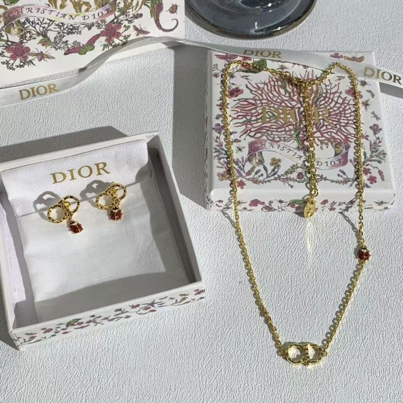 Dior Necklace 