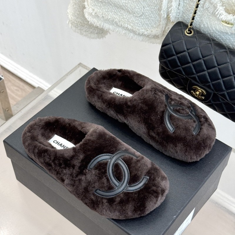 Chanel Slippers 