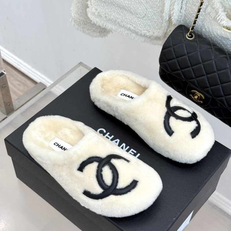 Chanel Slippers 