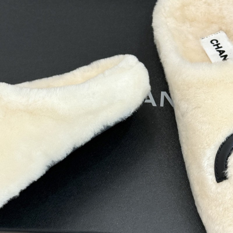 Chanel Slippers 