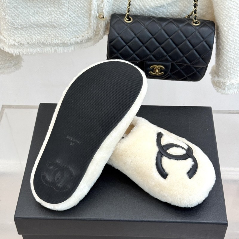 Chanel Slippers 