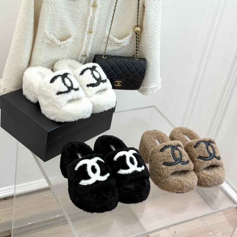 Chanel Slippers 