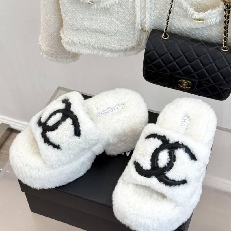 Chanel Slippers 