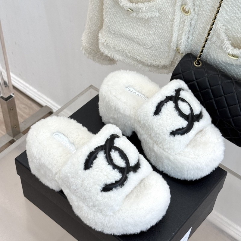 Chanel Slippers 