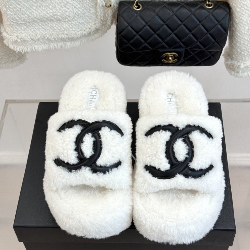 Chanel Slippers 