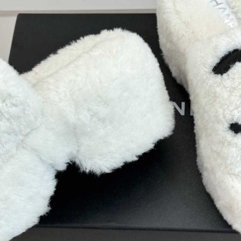 Chanel Slippers 
