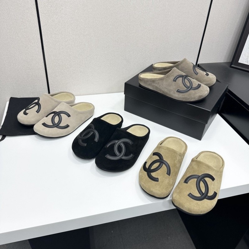 Chanel Slippers 