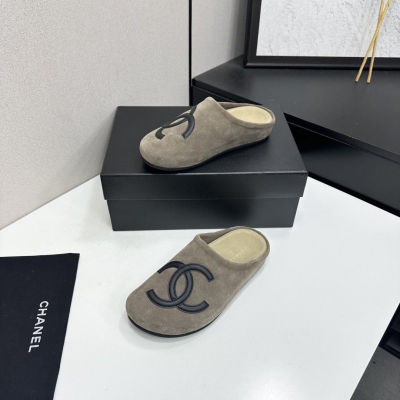 Chanel Slippers 