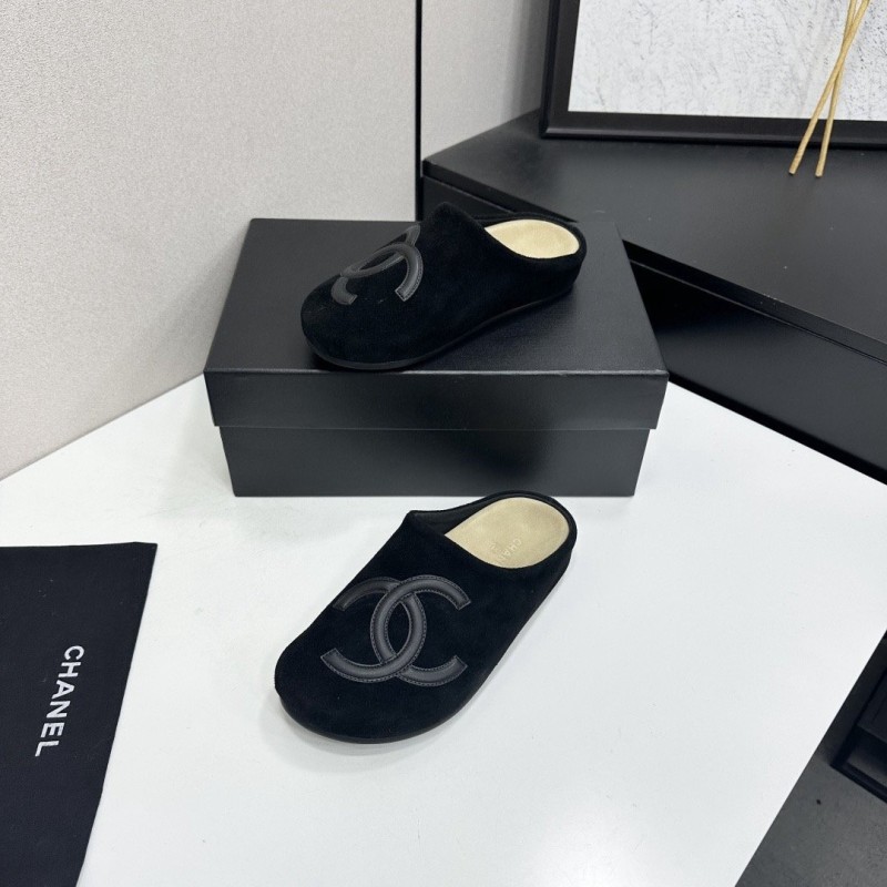 Chanel Slippers 