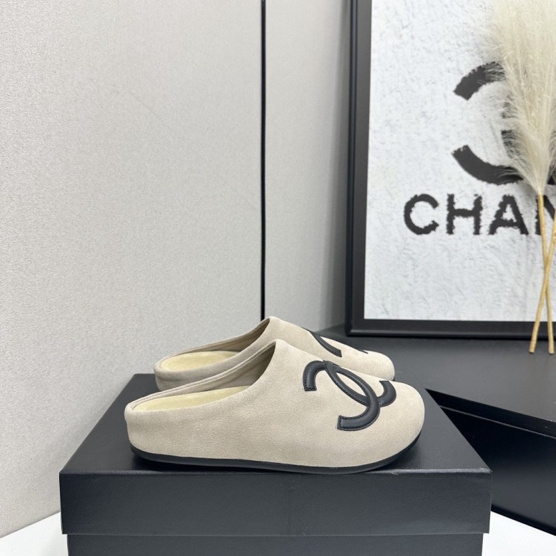 Chanel Slippers 