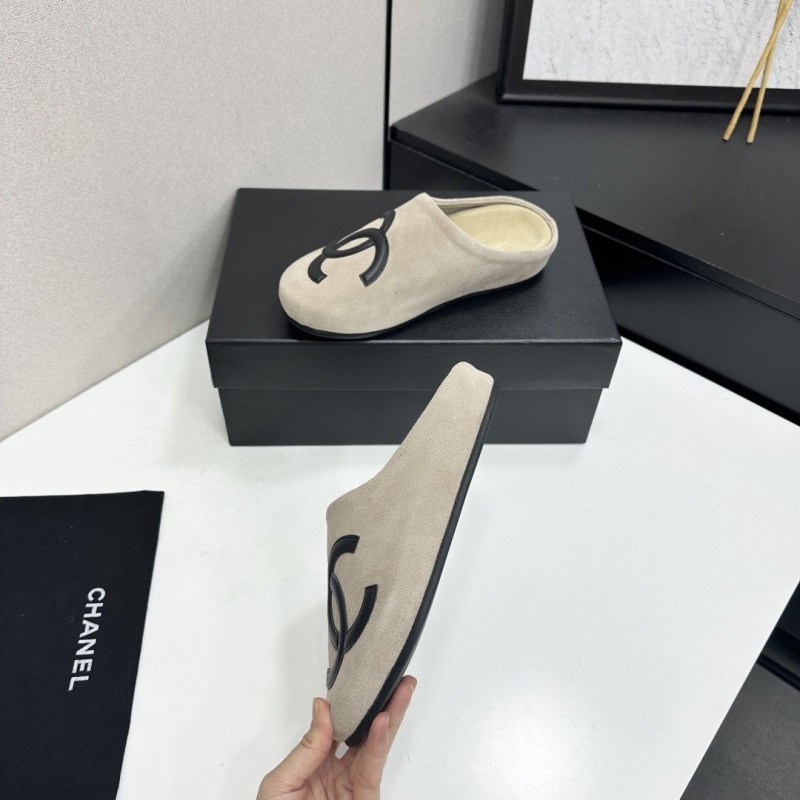 Chanel Slippers 