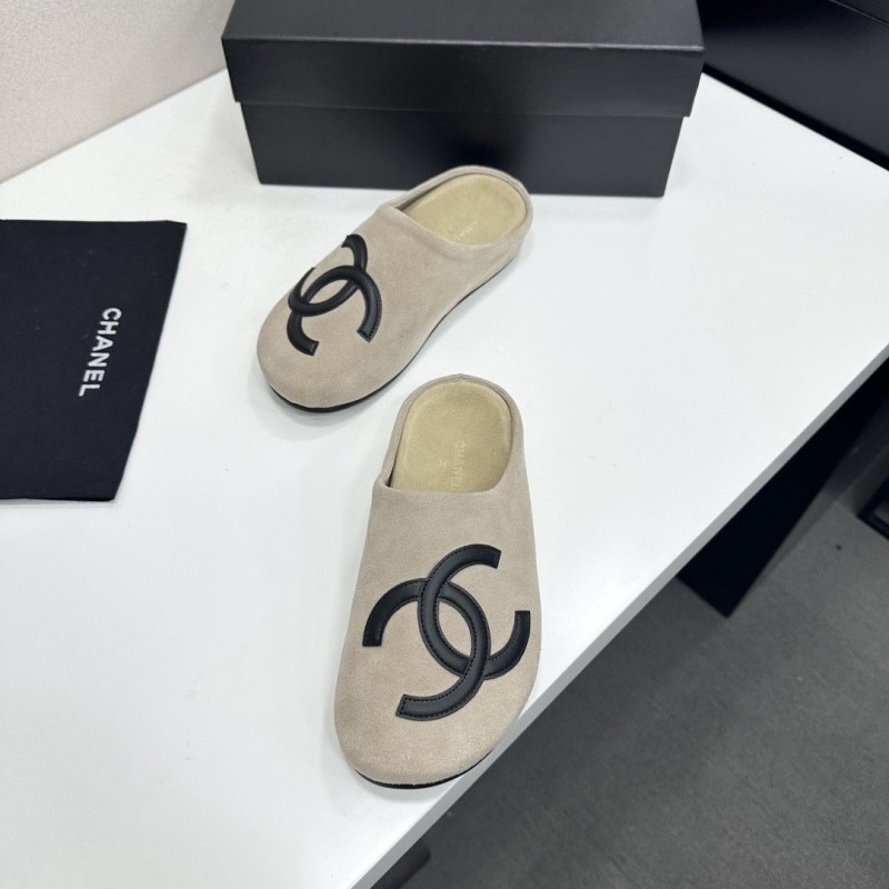Chanel Slippers 
