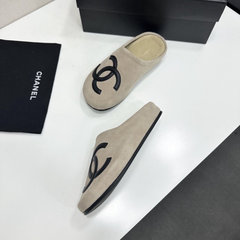 Chanel Slippers 