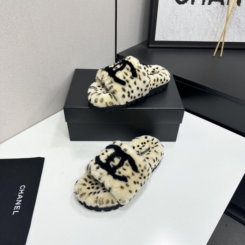 Chanel Slippers 